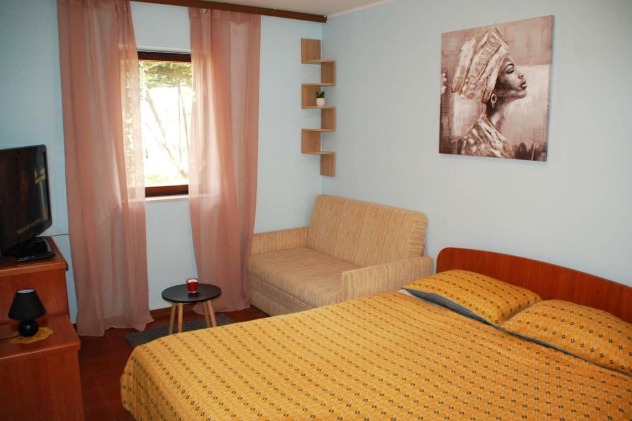 Studio Apartman Ziganto Ічичі Екстер'єр фото